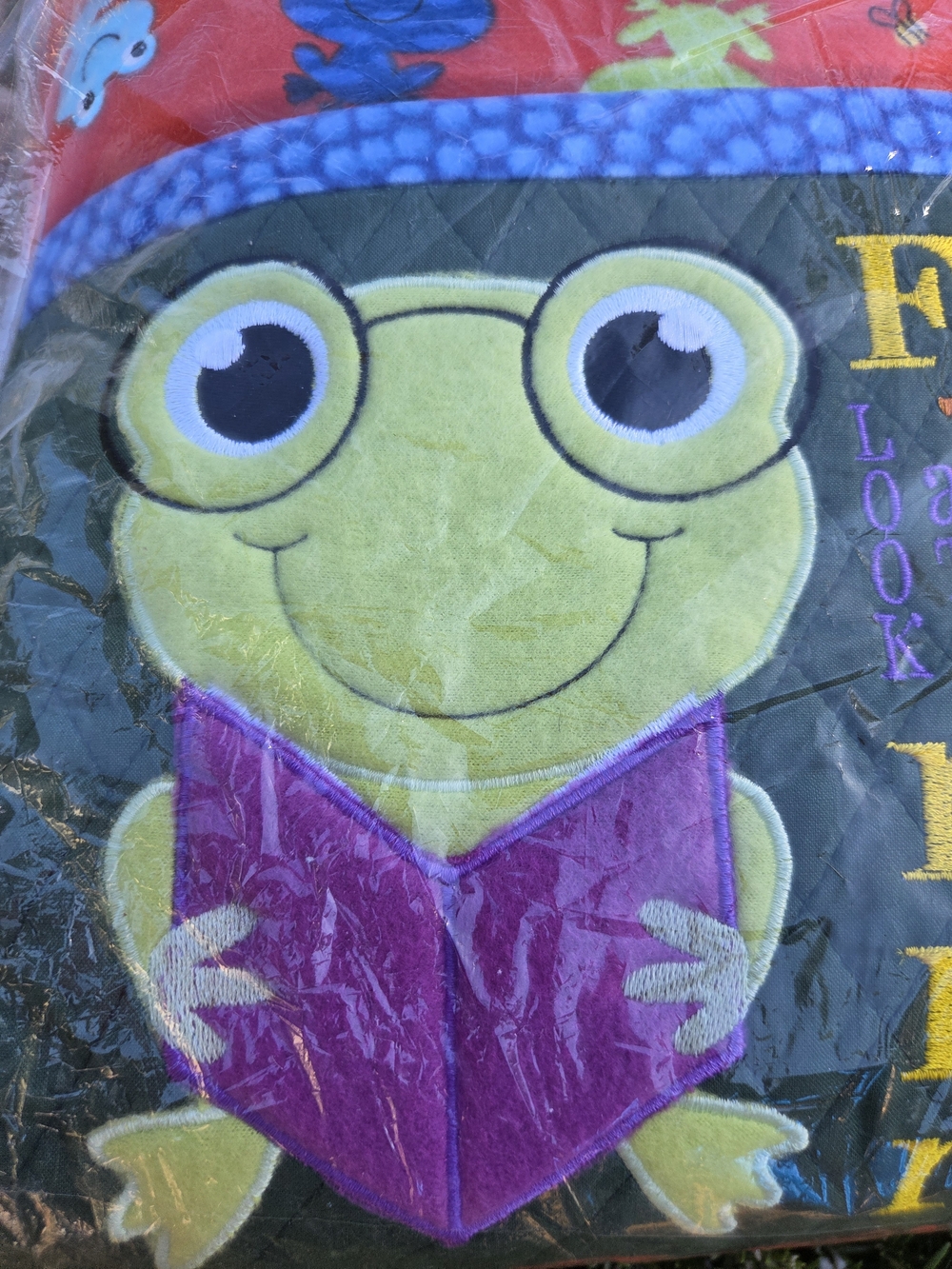 Reading Pillows - Picture 4 of 16